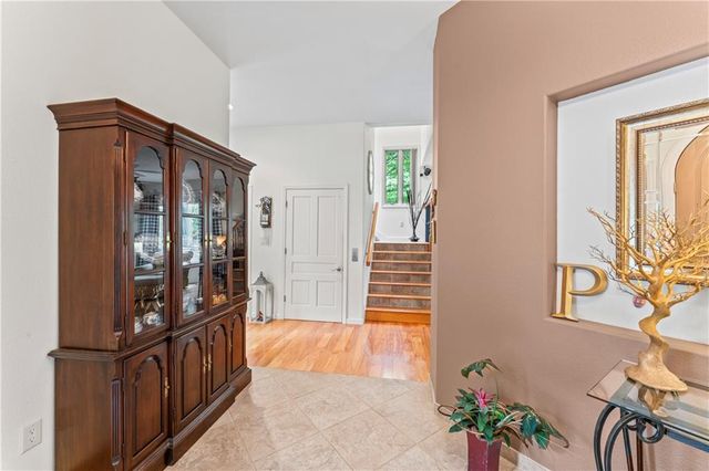 320 Holly Lane Lane, Walhalla, SC 29691