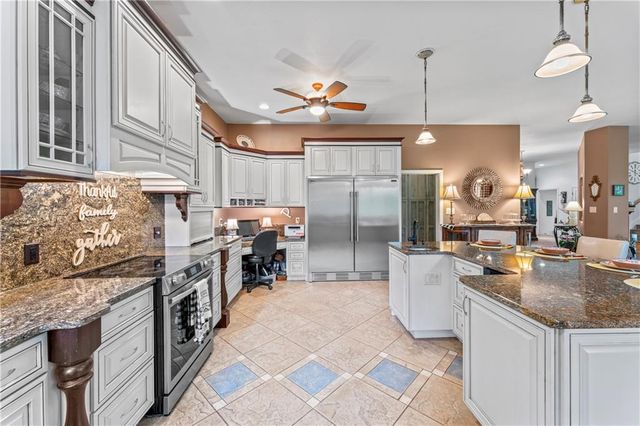 320 Holly Lane Lane, Walhalla, SC 29691