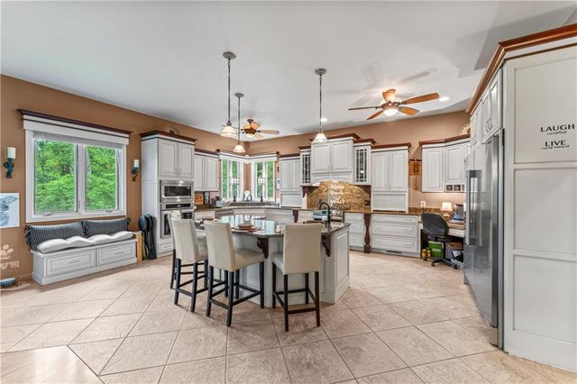 320 Holly Lane Lane, Walhalla, SC 29691