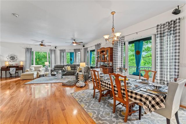 320 Holly Lane Lane, Walhalla, SC 29691