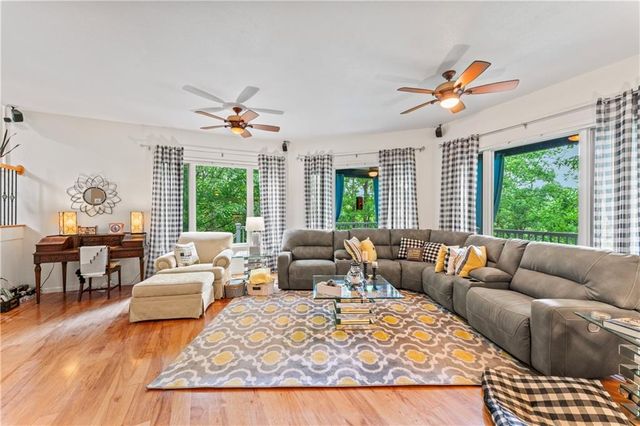 320 Holly Lane Lane, Walhalla, SC 29691