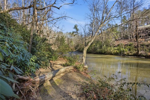 320 Holly Lane Lane, Walhalla, SC 29691