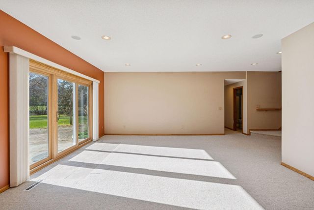 2296 130th Court NE, Blaine, MN 55449