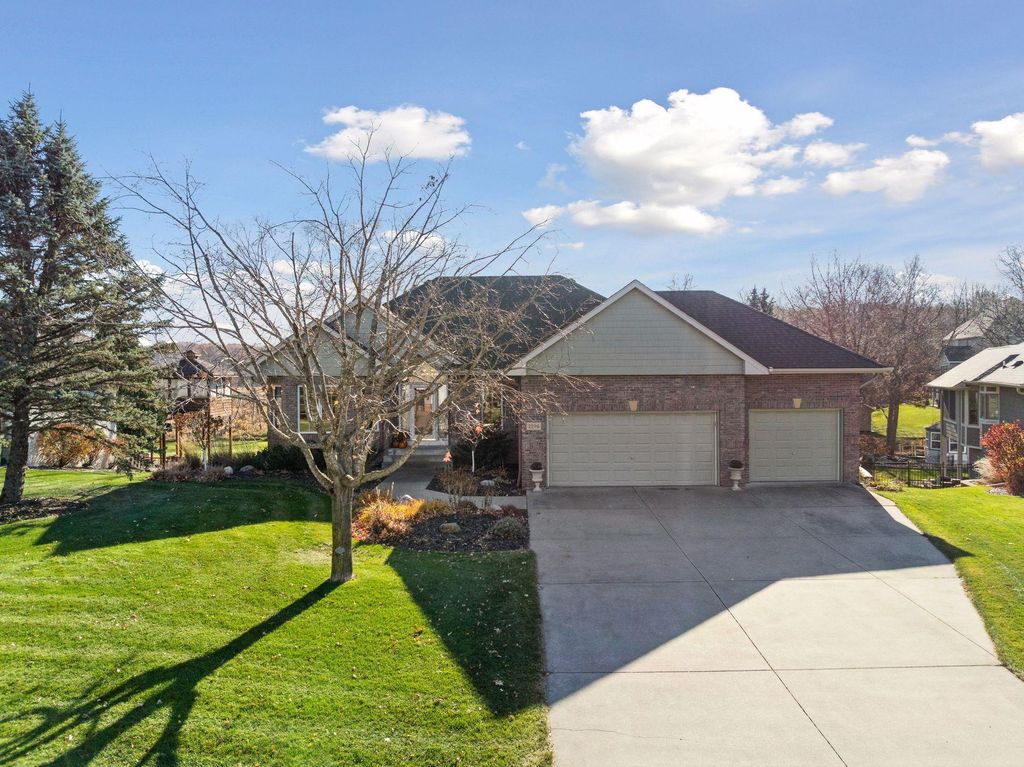 2296 130th Court NE, Blaine, MN 55449