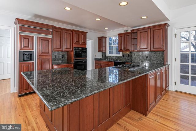 40 GOVERNORS LN, Princeton, NJ 08540