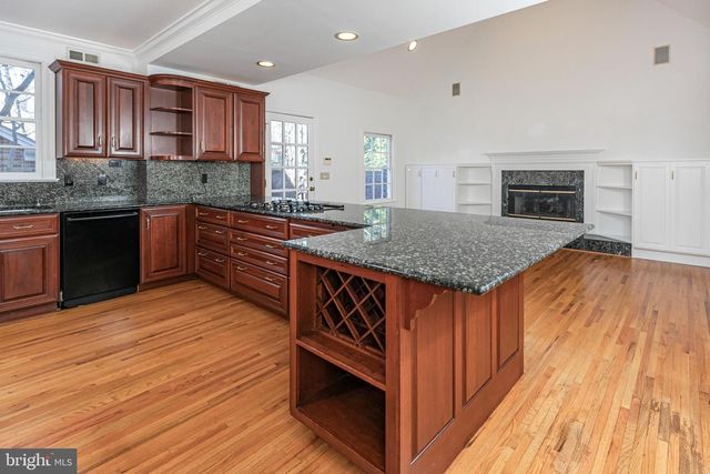 40 GOVERNORS LN, Princeton, NJ 08540