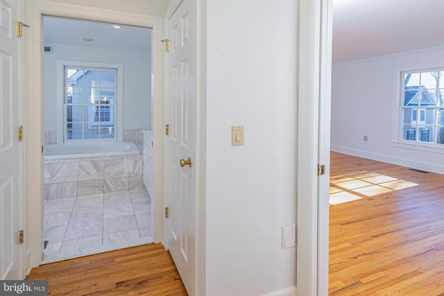 40 GOVERNORS LN, Princeton, NJ 08540