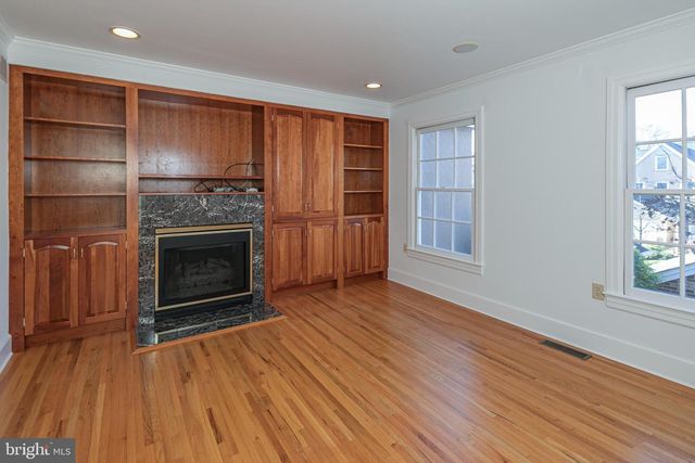 40 GOVERNORS LN, Princeton, NJ 08540