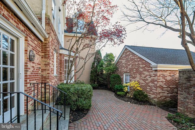 40 GOVERNORS LN, Princeton, NJ 08540