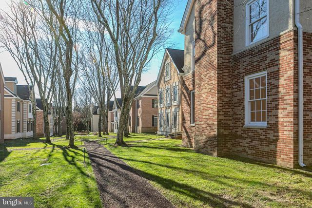 40 GOVERNORS LN, Princeton, NJ 08540