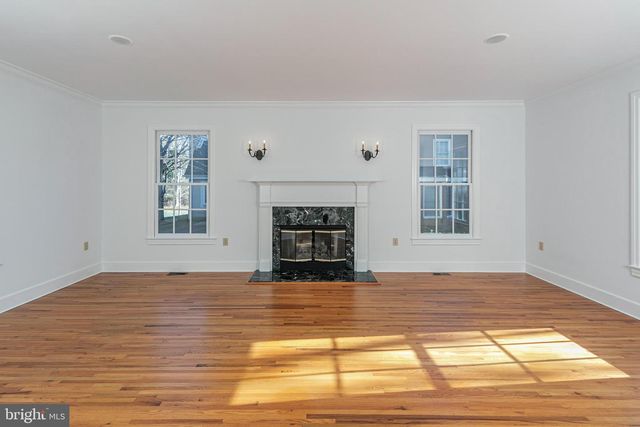 40 GOVERNORS LN, Princeton, NJ 08540