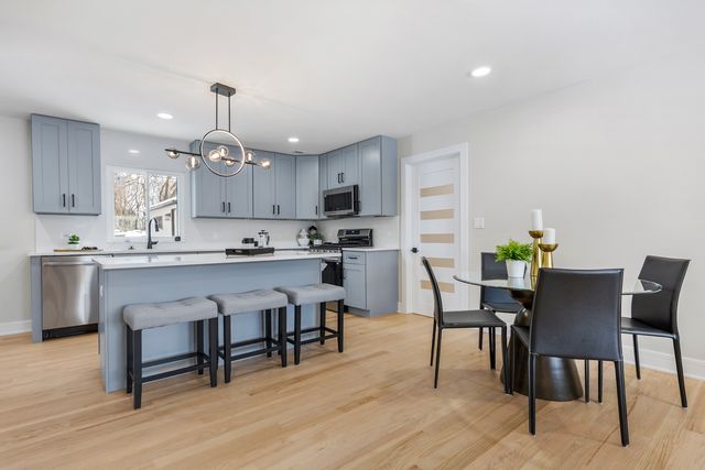 1485 Jefferson Road, Hoffman Estates, IL 60169