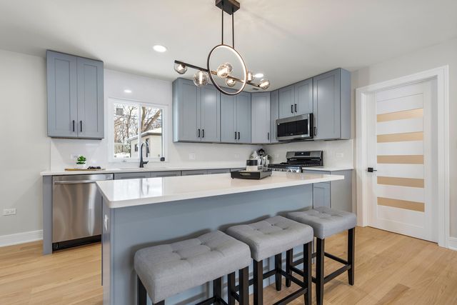 1485 Jefferson Road, Hoffman Estates, IL 60169