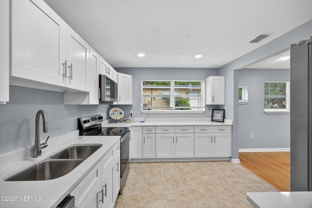6952 GOLDILOCKS Lane, Jacksonville, FL 32210