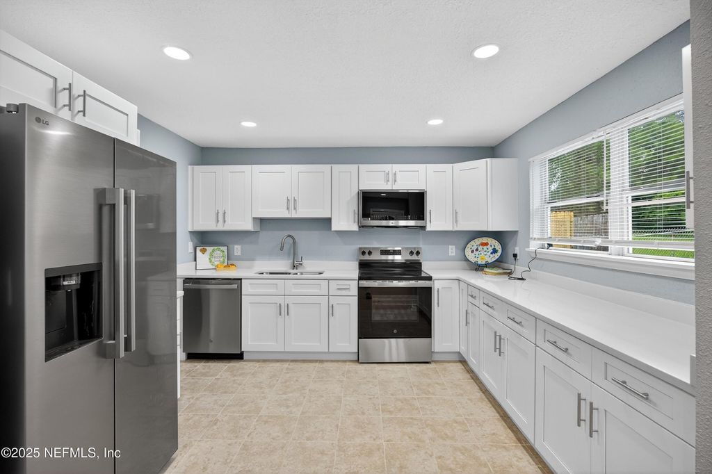 6952 GOLDILOCKS Lane, Jacksonville, FL 32210