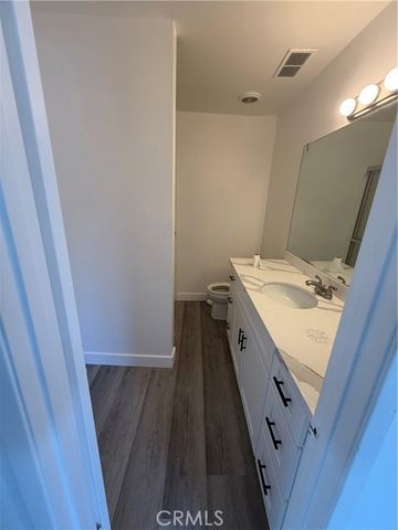 700 West La Veta Avenue E4, Orange, CA 92868