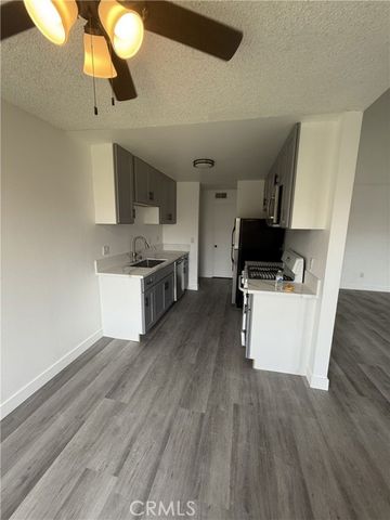 700 West La Veta Avenue E4, Orange, CA 92868