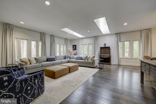 9124 VENDOME DR, Bethesda, MD 20817