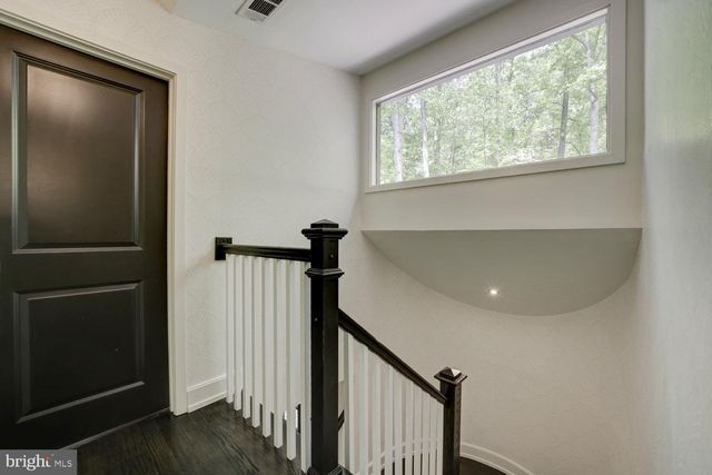 9124 VENDOME DR, Bethesda, MD 20817