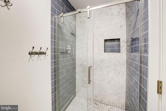 9124 VENDOME DR, Bethesda, MD 20817
