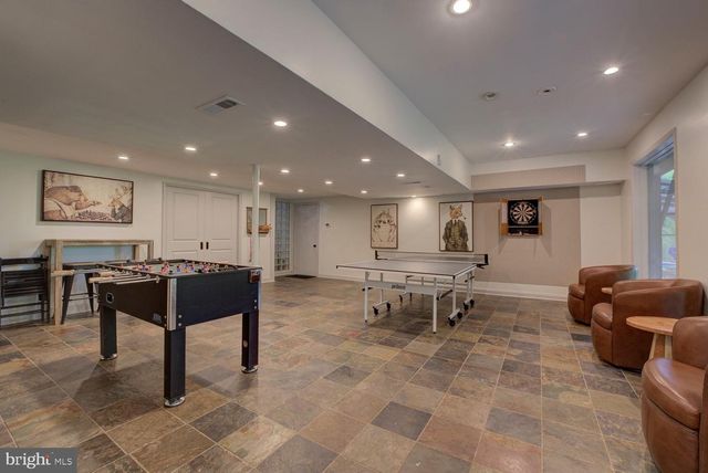 9124 VENDOME DR, Bethesda, MD 20817