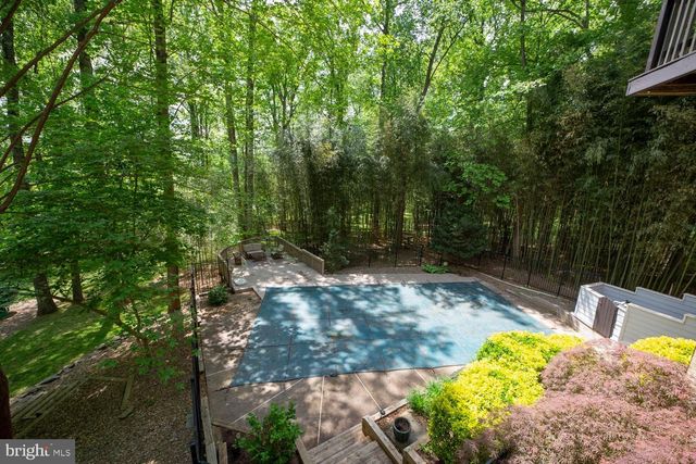 9124 VENDOME DR, Bethesda, MD 20817