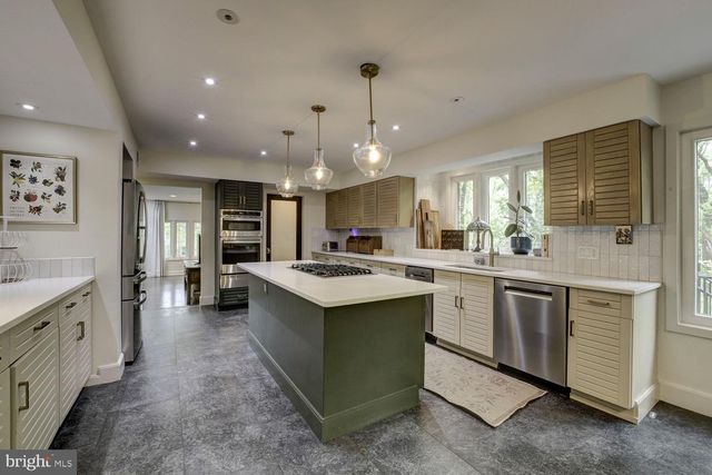 9124 VENDOME DR, Bethesda, MD 20817