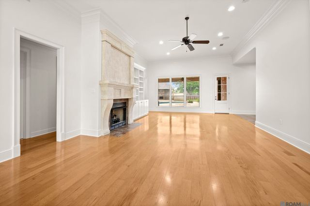 4279 Cypress Pointe Dr, Zachary, LA 70791