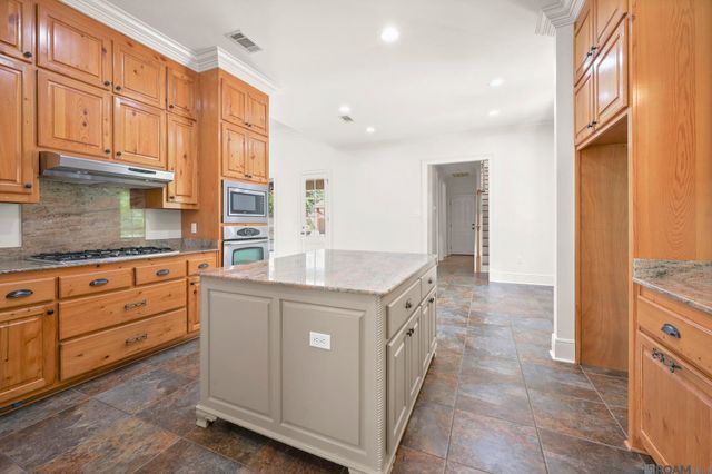 4279 Cypress Pointe Dr, Zachary, LA 70791