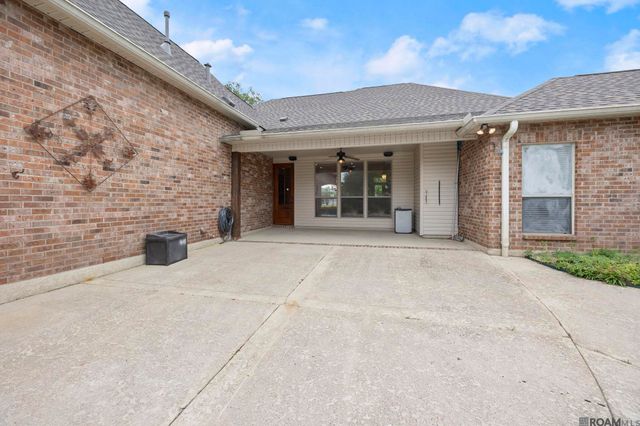 4279 Cypress Pointe Dr, Zachary, LA 70791