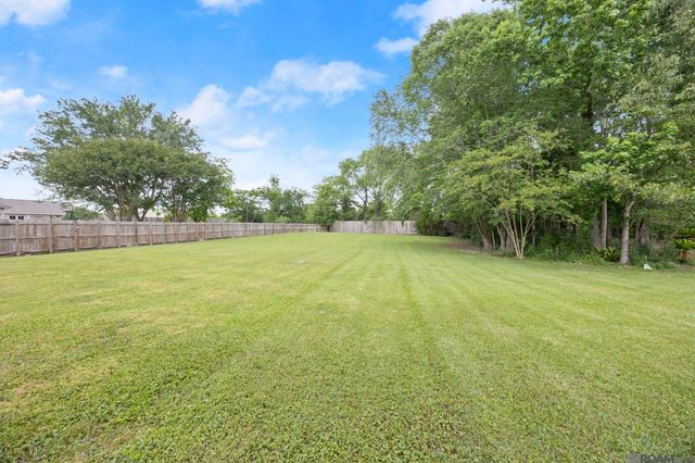 4279 Cypress Pointe Dr, Zachary, LA 70791
