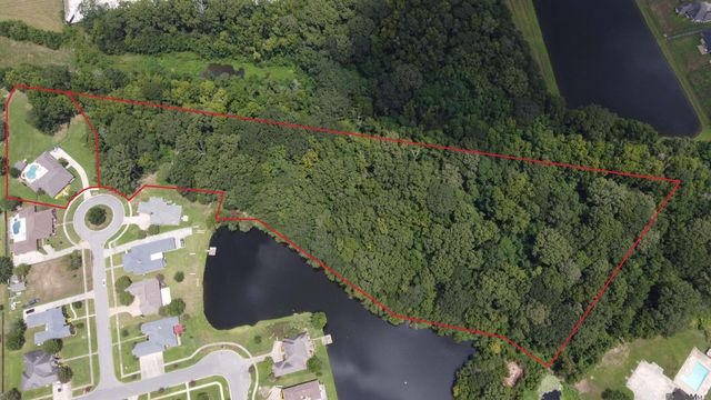 4279 Cypress Pointe Dr, Zachary, LA 70791