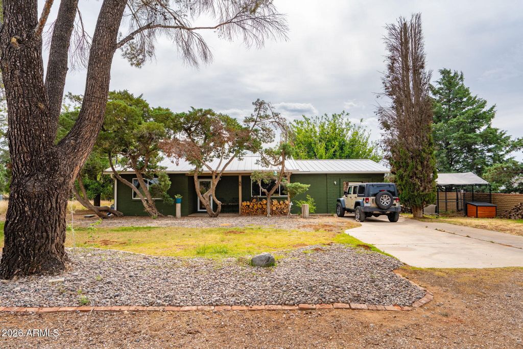 Image 1 of property listing at 3355 S OWL SLICK Road, Cornville, AZ 86325