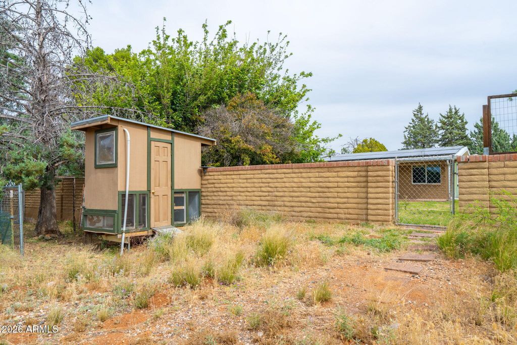 Image 37 of property listing at 3355 S OWL SLICK Road, Cornville, AZ 86325