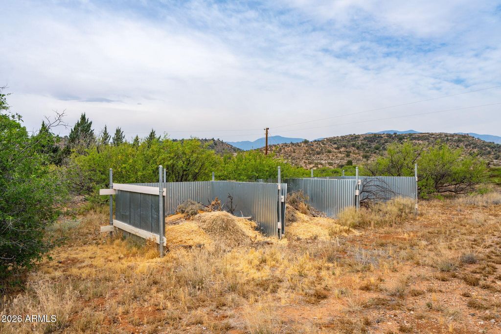 Image 43 of property listing at 3355 S OWL SLICK Road, Cornville, AZ 86325