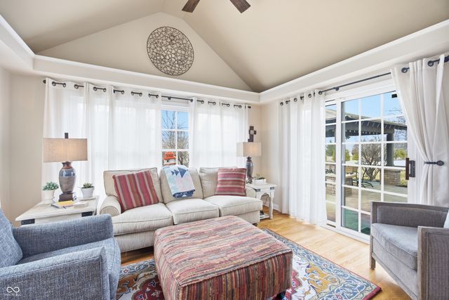 10759 Giselle Way, Fishers, IN 46040