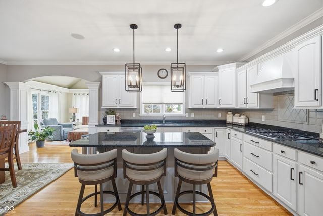 10759 Giselle Way, Fishers, IN 46040