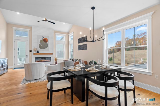 27 Soderman Way 27, Cheshire, CT 06410