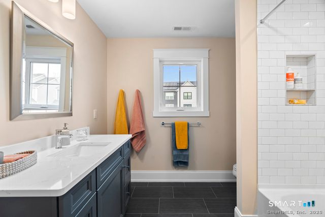 27 Soderman Way 27, Cheshire, CT 06410