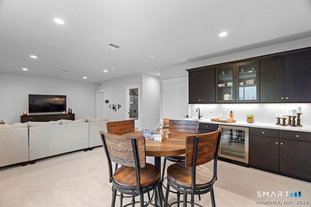 27 Soderman Way 27, Cheshire, CT 06410