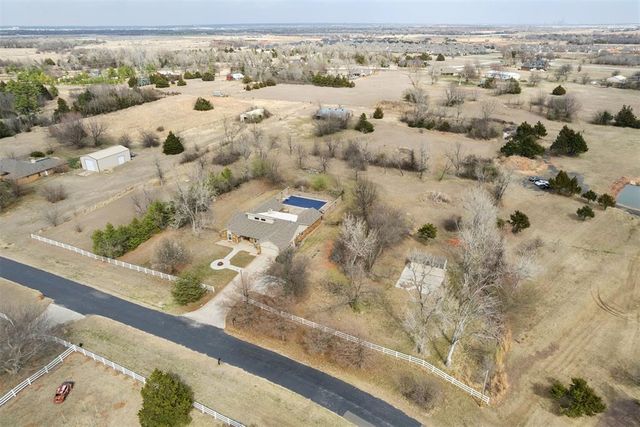 5840 Stewart Drive, Mustang, OK 73064