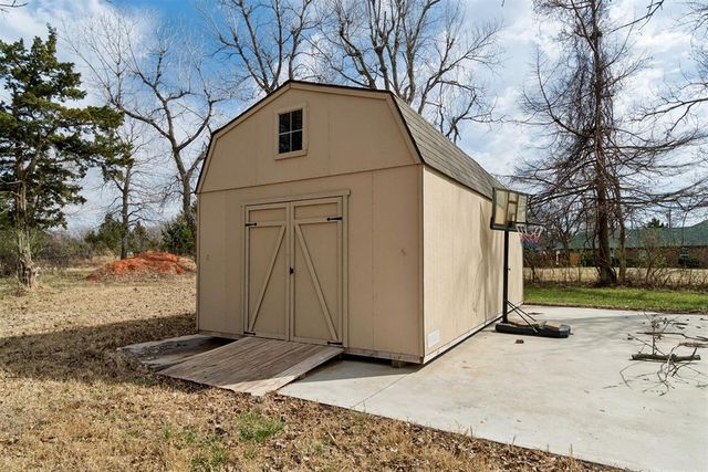 5840 Stewart Drive, Mustang, OK 73064