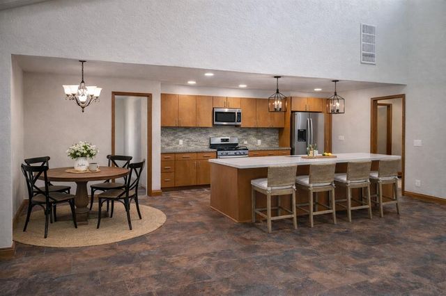 5840 Stewart Drive, Mustang, OK 73064