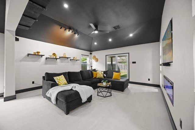 18528 Blue Pond DR, Pflugerville, TX 78660