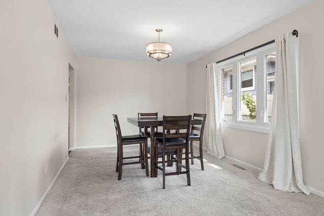 5222 Laramie Court, Oak Forest, IL 60452