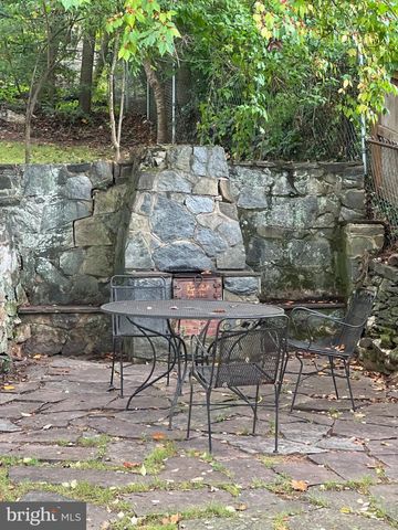 6821 BARR RD, Bethesda, MD 20816