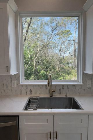 328 Janisch D, Houston, TX 77018