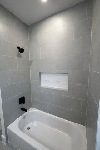 328 Janisch D, Houston, TX 77018