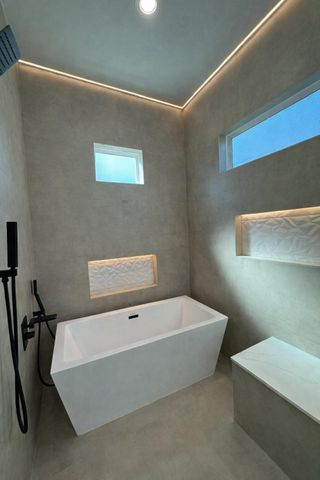 328 Janisch D, Houston, TX 77018