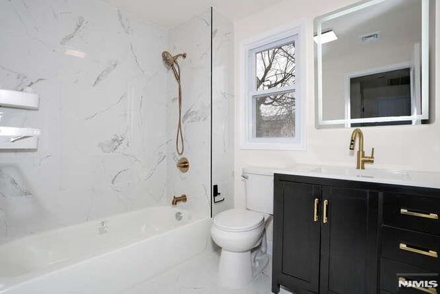 38 Chestnut Avenue, Bogota, NJ 07603